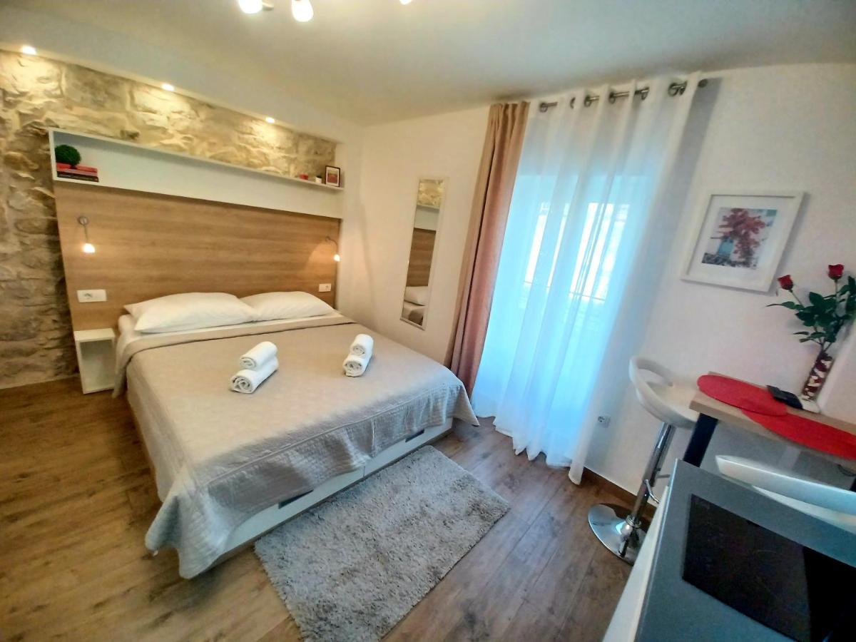 ספליט Studio Apartmani Pomalo/ Take It Easy מראה חיצוני תמונה